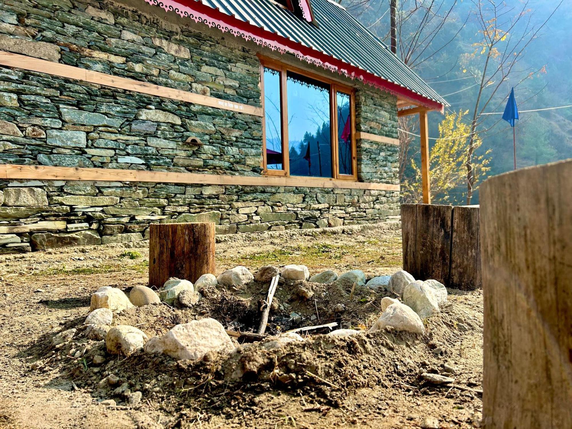 Sainj Riverside Cottages Esterno foto
